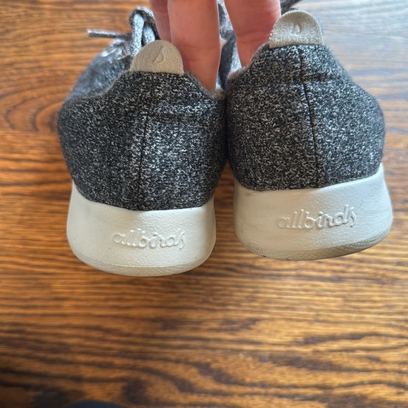 Allbirds The Original Gray Wool Runners. Lace up. Size 8. - Picture 5 of 7